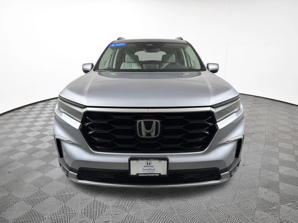Certified Used 2024 Silver Honda Touring image 3