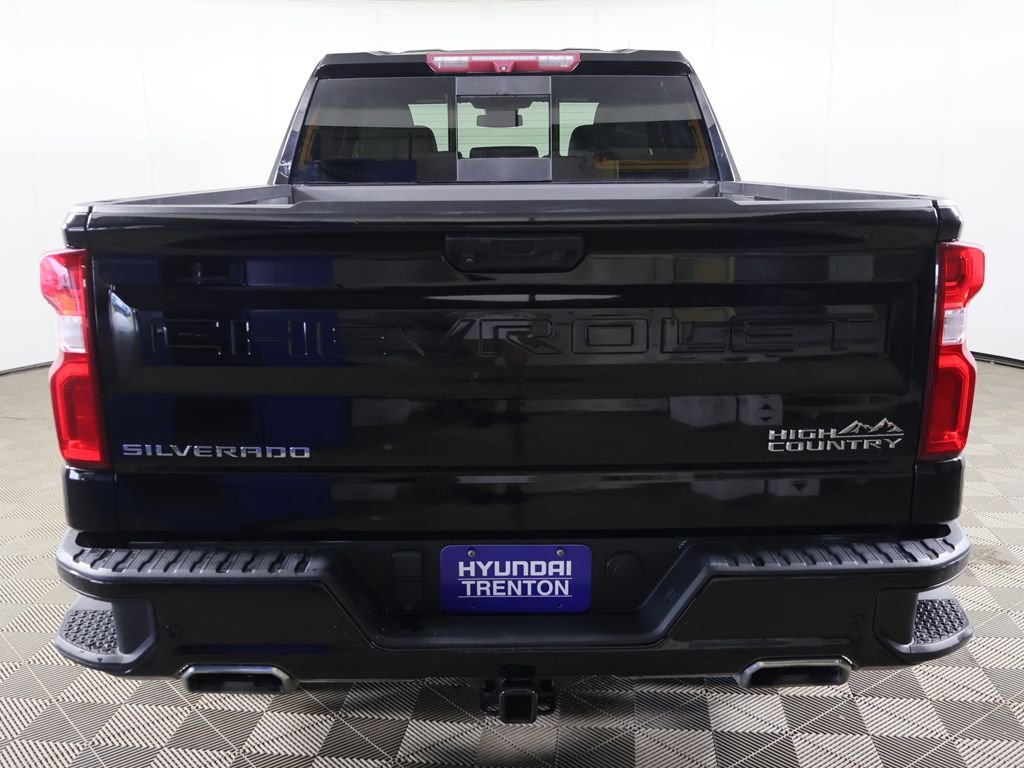 Used 2022 Black Chevrolet High Country image 16
