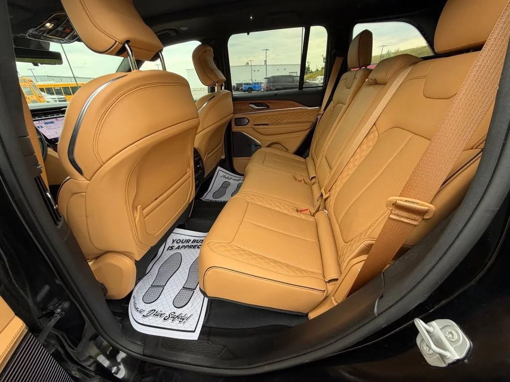 Used 2023 Diamond Black Cry Jeep Summit Reserve image 67