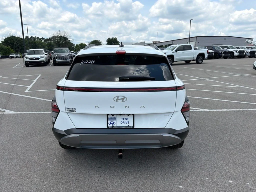 New 2026 Atlas White Hyundai SEL Premium image 4
