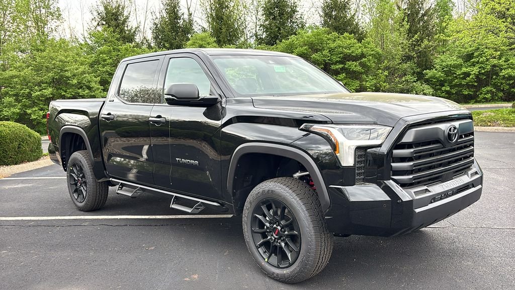 New 2026 Midnight Black Metallic Toyota  SR5 image 31