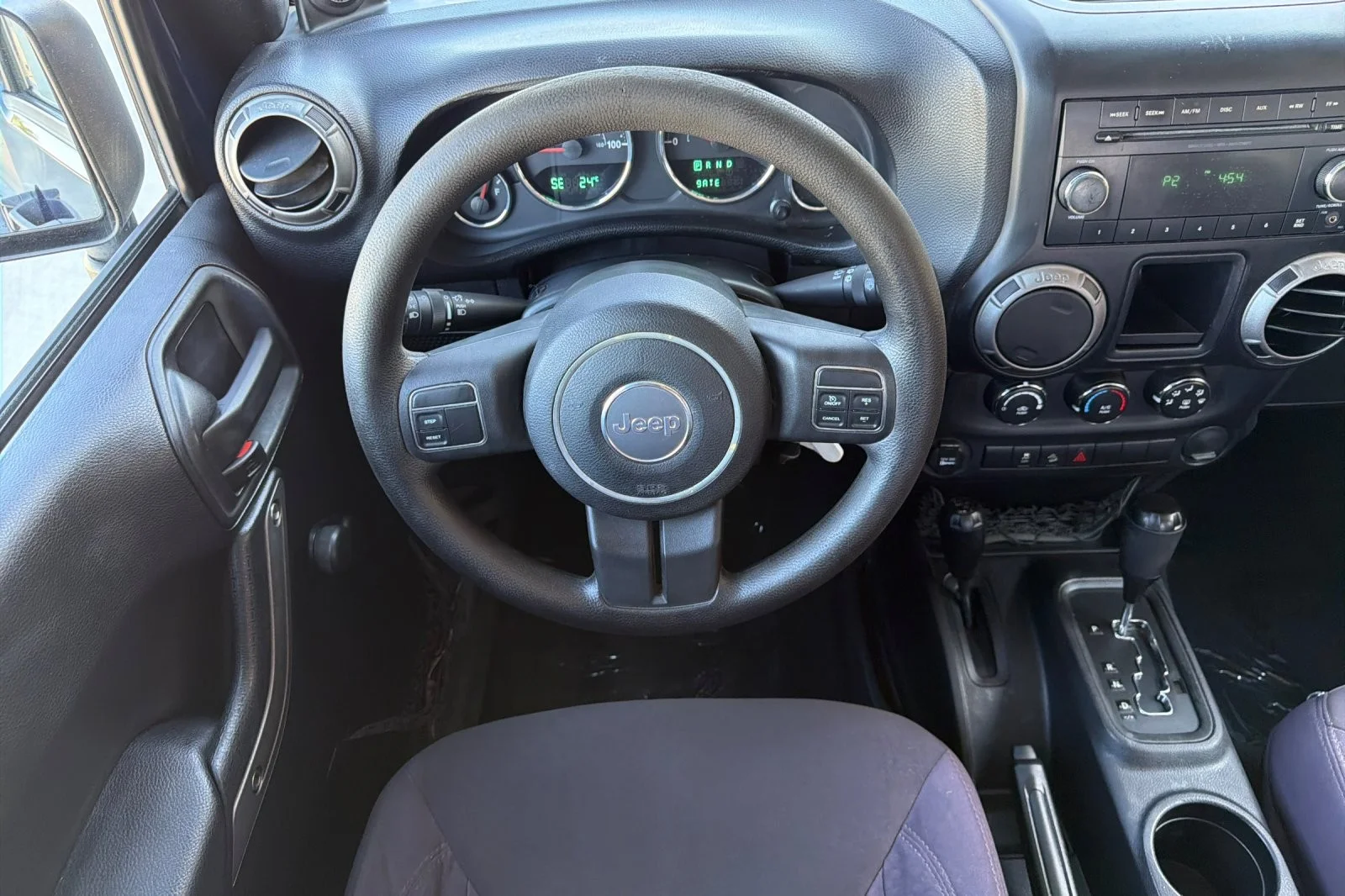 Used 2013 TRUE BLUE PEARLCOAT Jeep Sport image 13