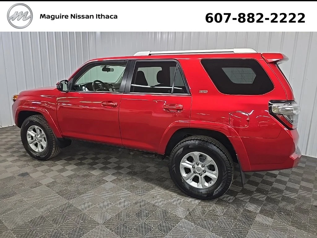 Used 2018 Red Toyota SR5 image 5