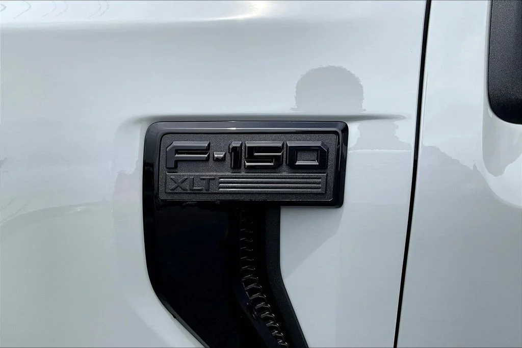 New 2026 Avalanche Ford XLT image 9