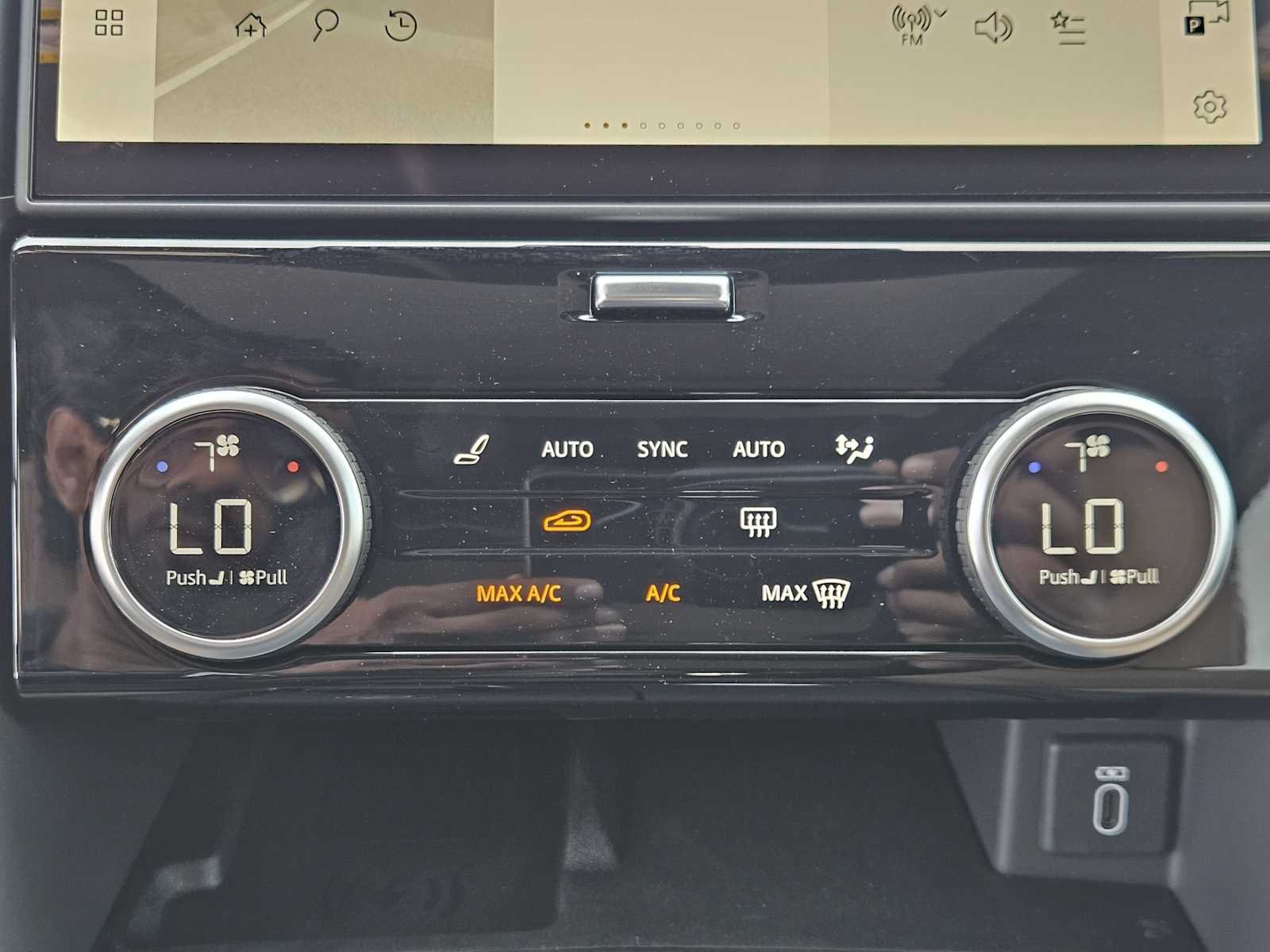 New 2026 Varesine Blue LAND ROVER Dynamic SE image 19