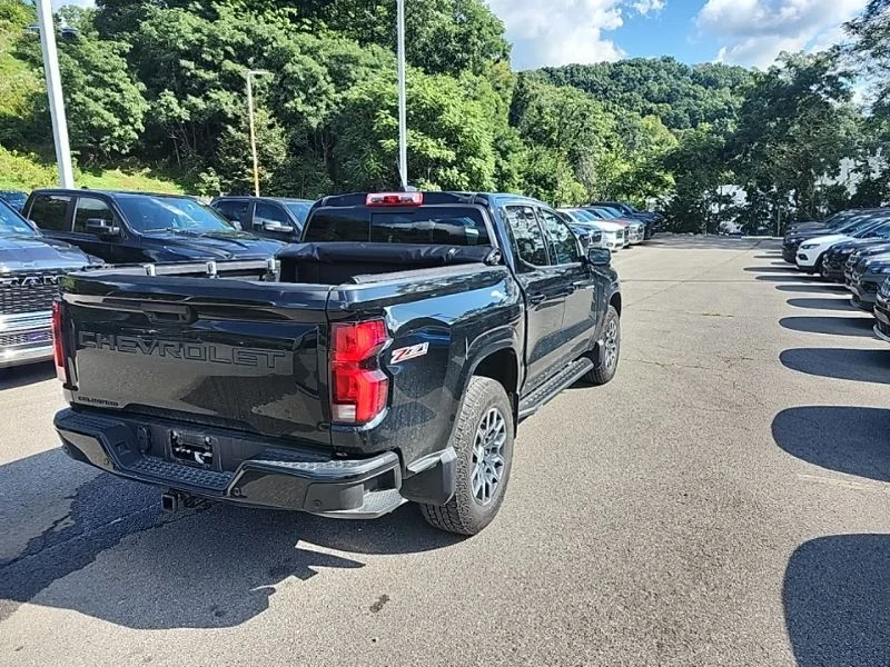 Used 2025 Black Chevrolet Z71 image 9