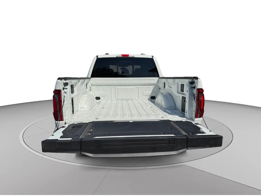 Used 2025 White Ford Platinum image 18