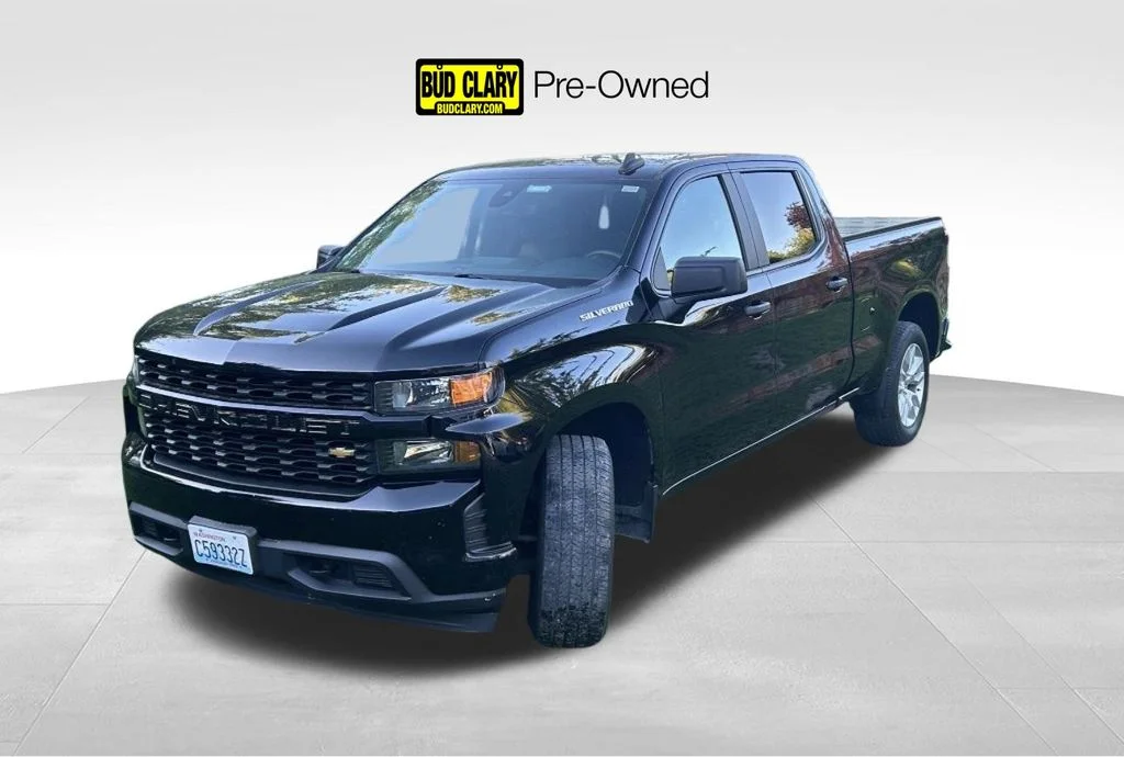 2022 Chevrolet Silverado 1500 Custom 4X4 Crew Cab Short Box's photo