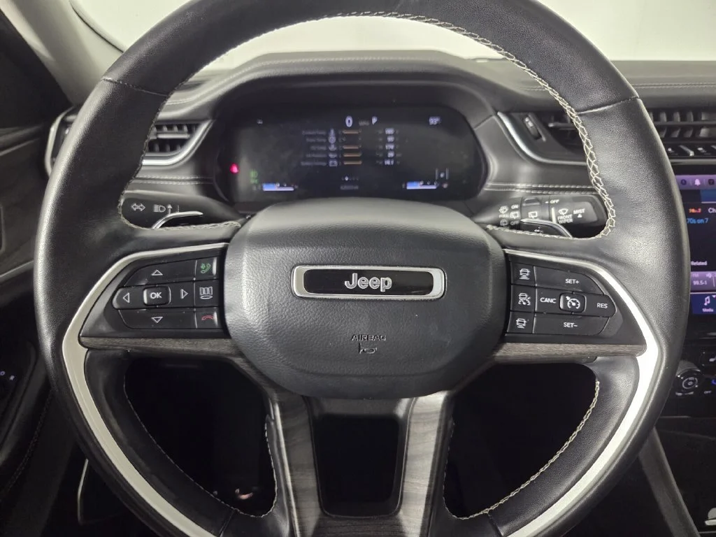 Used 2021 Silver Zynith Jeep Limited image 16