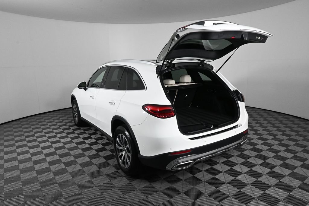 Certified Used 2023 White Mercedes-Benz GLC 300 image 31
