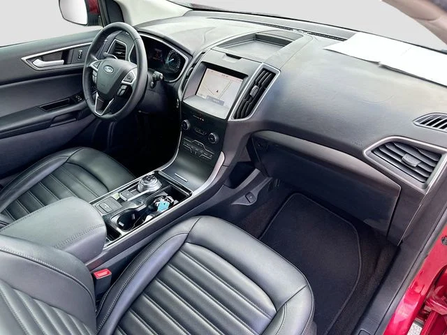 Used 2020 Red Ford SEL image 28