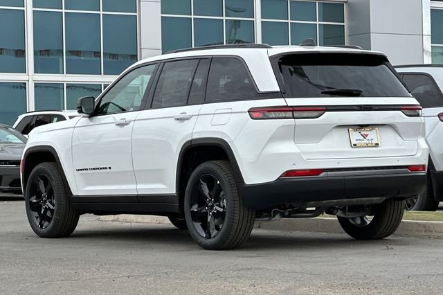 New 2026 Bright White Clear-Coat Exterior Paint Jeep Limited image 5