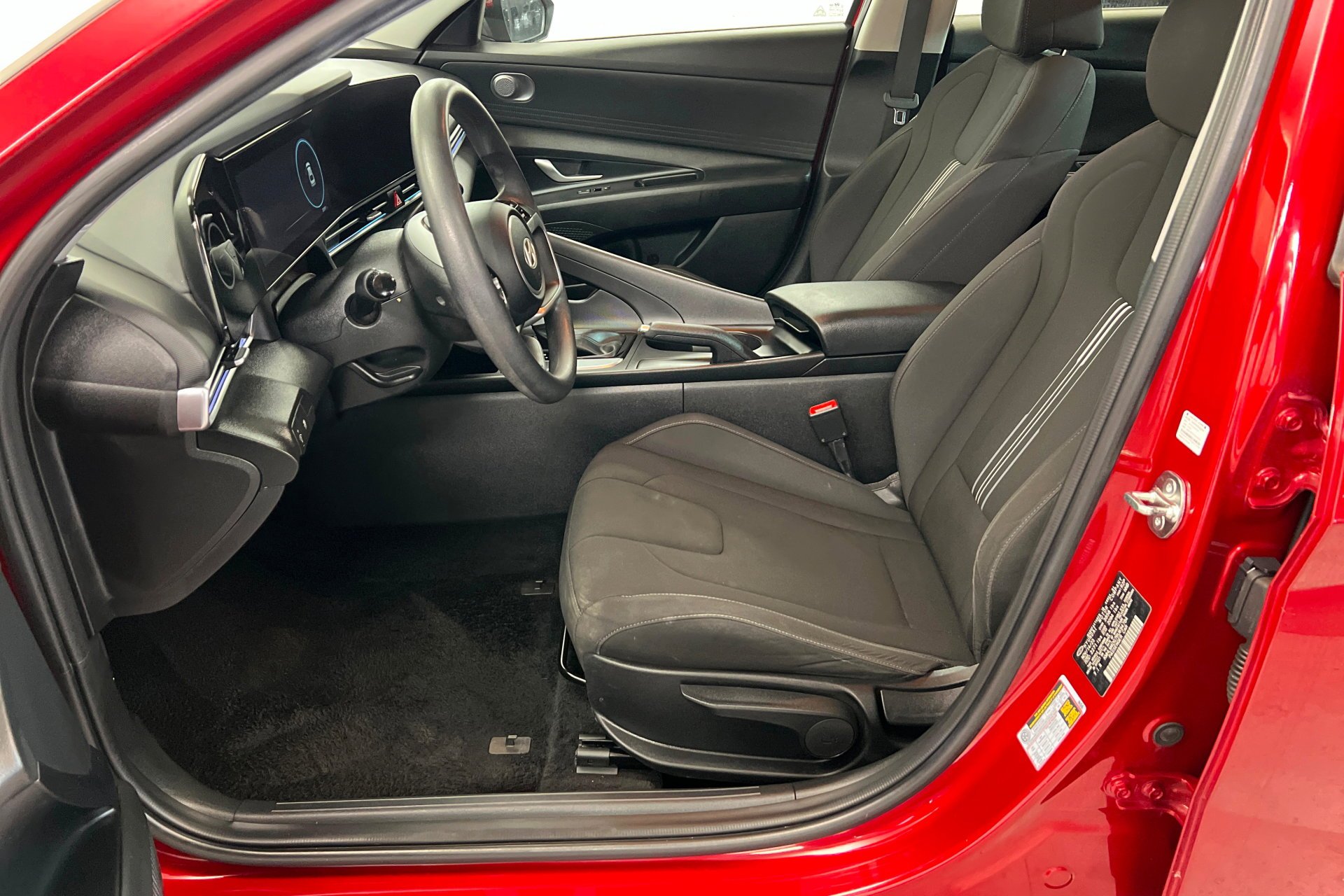 2024 Hyundai Elantra SEL - Photo 18