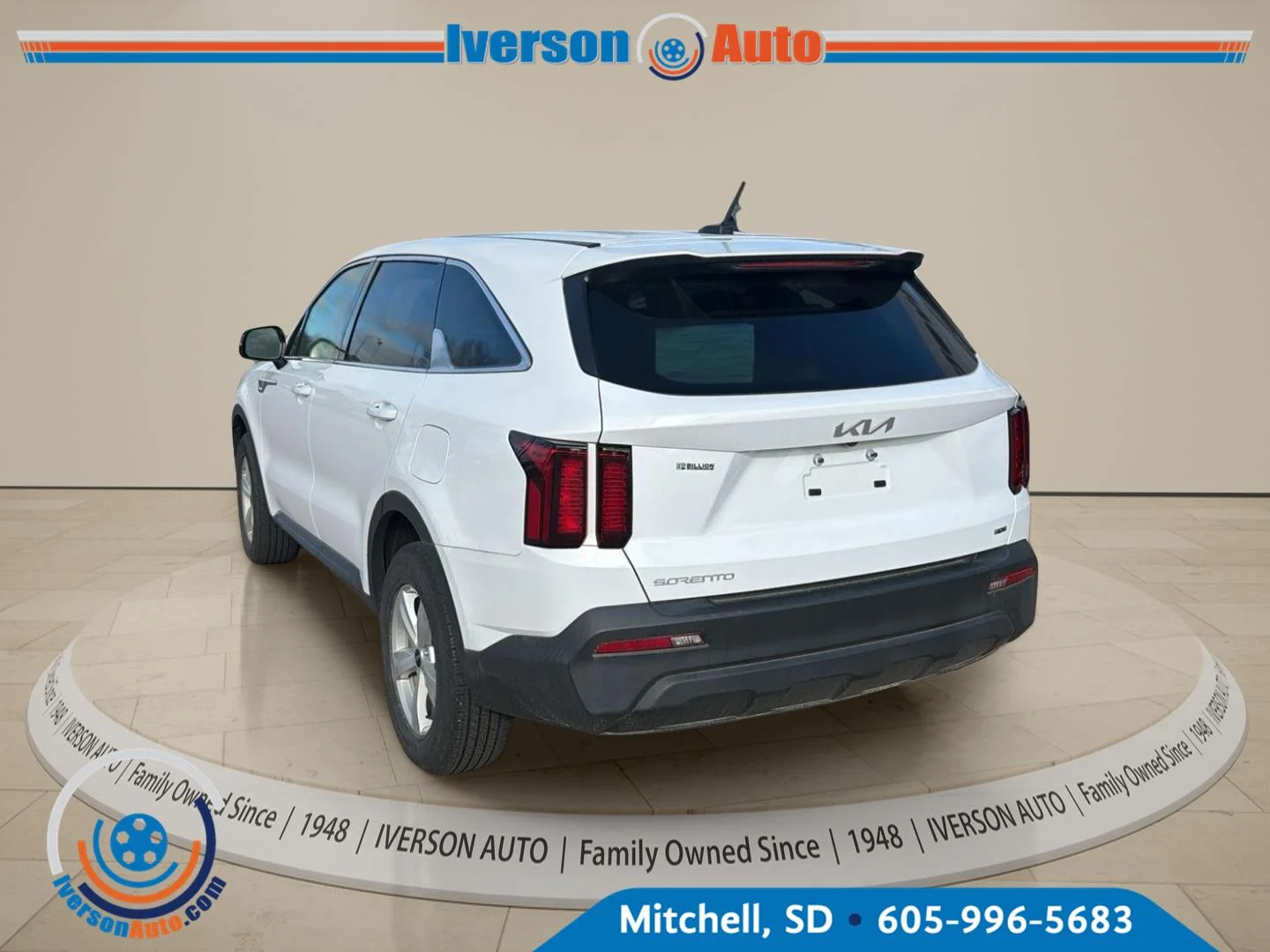 Used 2023 Glacial White Pearl KIA LX AWD image 6