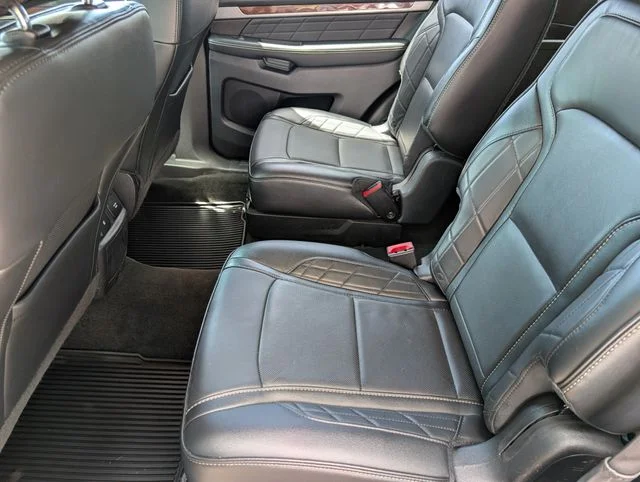 Used 2016 Shadow Black Ford Platinum image 10