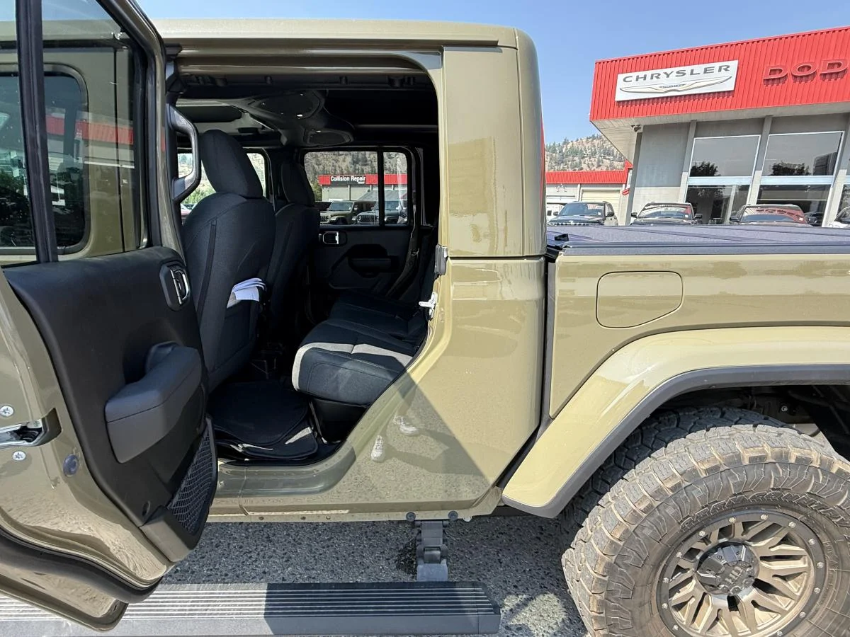 New 2026 41 (pj5) Jeep Sport S image 14