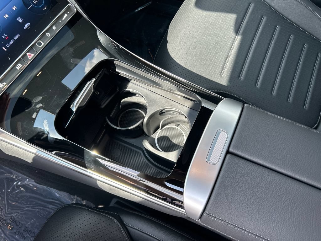 New 2026 Polar White Mercedes-Benz GLC300 image 59