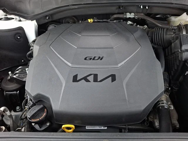 Used 2022 White Kia SX image 29
