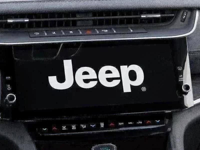 New 2026 Baltic Gray Metallic Clear-Coat Exterior Paint Jeep Limited image 79