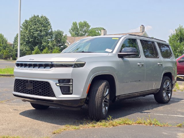 New 2026 Silver-Zynith Exterior Paint Jeep Summit Reserve image 36