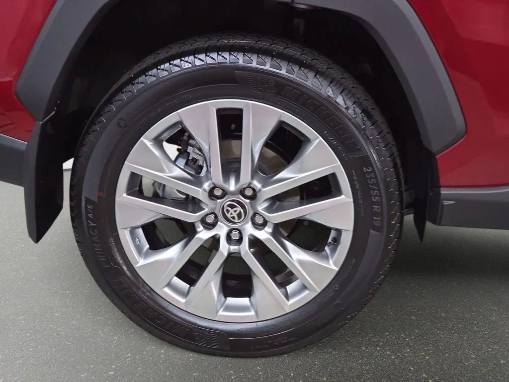 Used 2025 Red Toyota Limited image 35