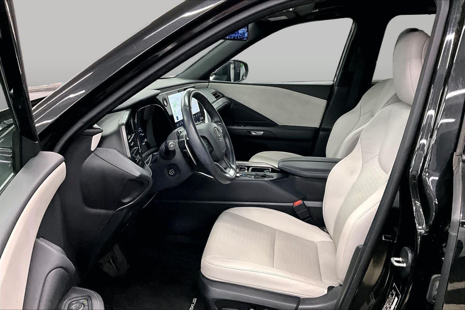 Certified Used 2025 Caviar Lexus Premium image 7