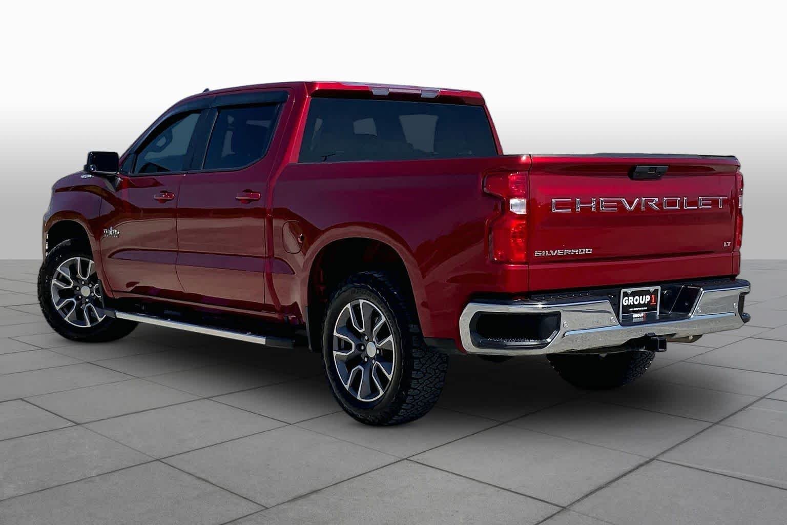 Used 2022 Cherry Red Tintcoat Chevrolet LT image 12