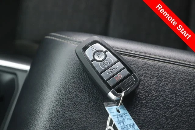 Used 2023 White Ford XLT image 3