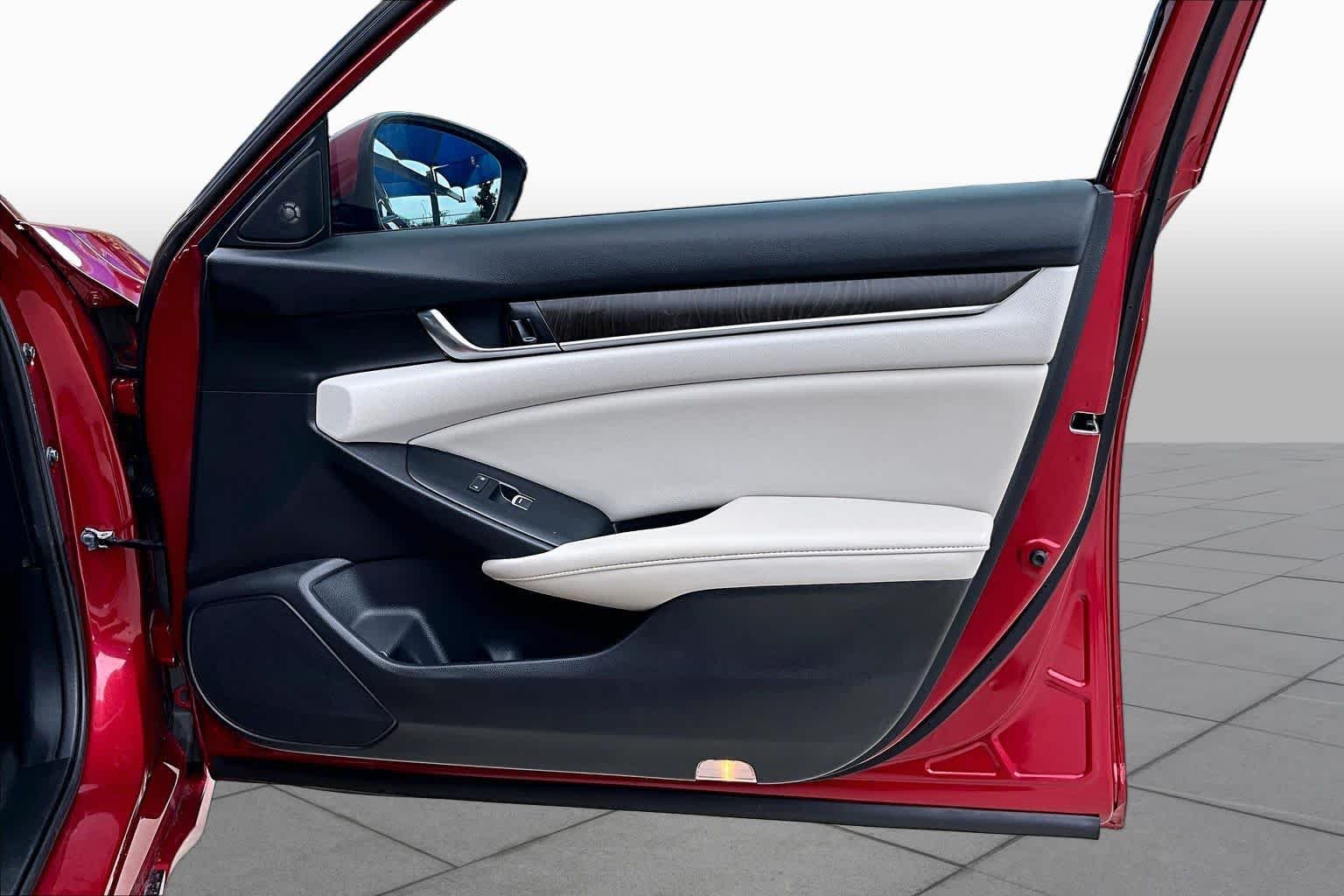 Used 2021 Radiant Red Metallic Honda Touring image 18