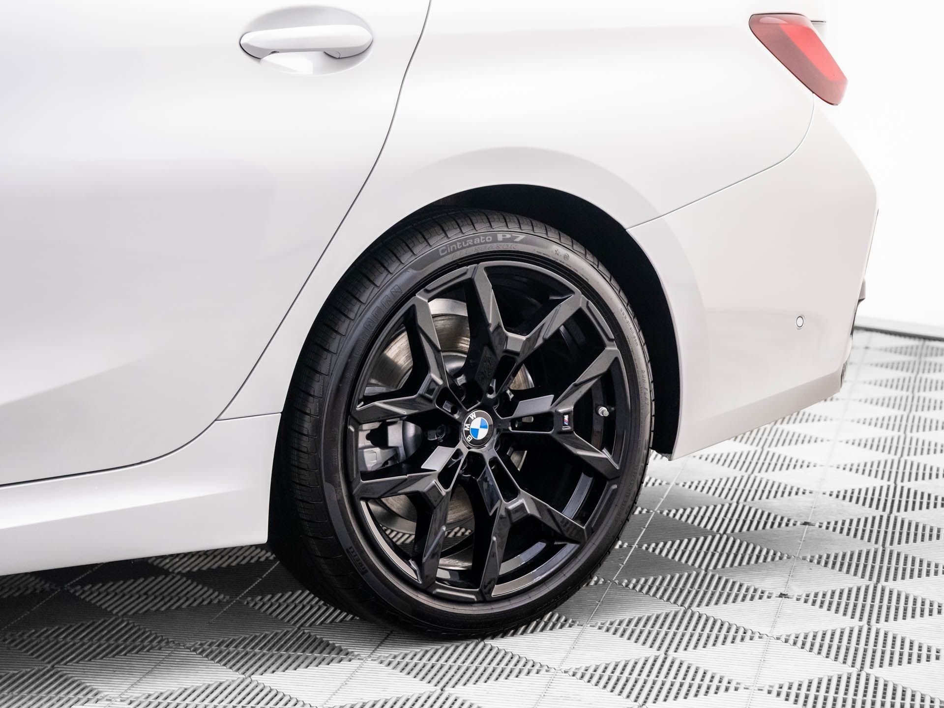 New 2026 Mineral White Metallic BMW 330i xDrive image 34