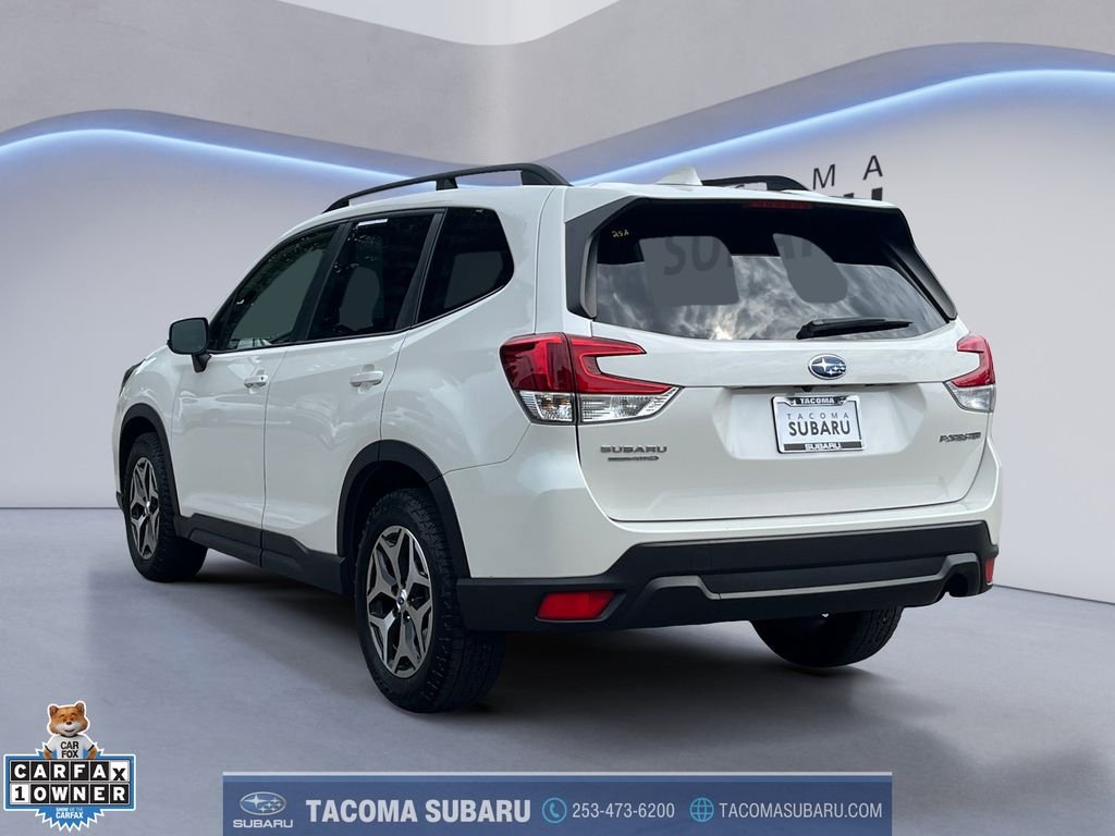 Used 2020 White Subaru Premium image 3