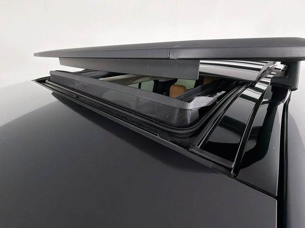 Used 2023 Gray Land Rover First Edition image 23