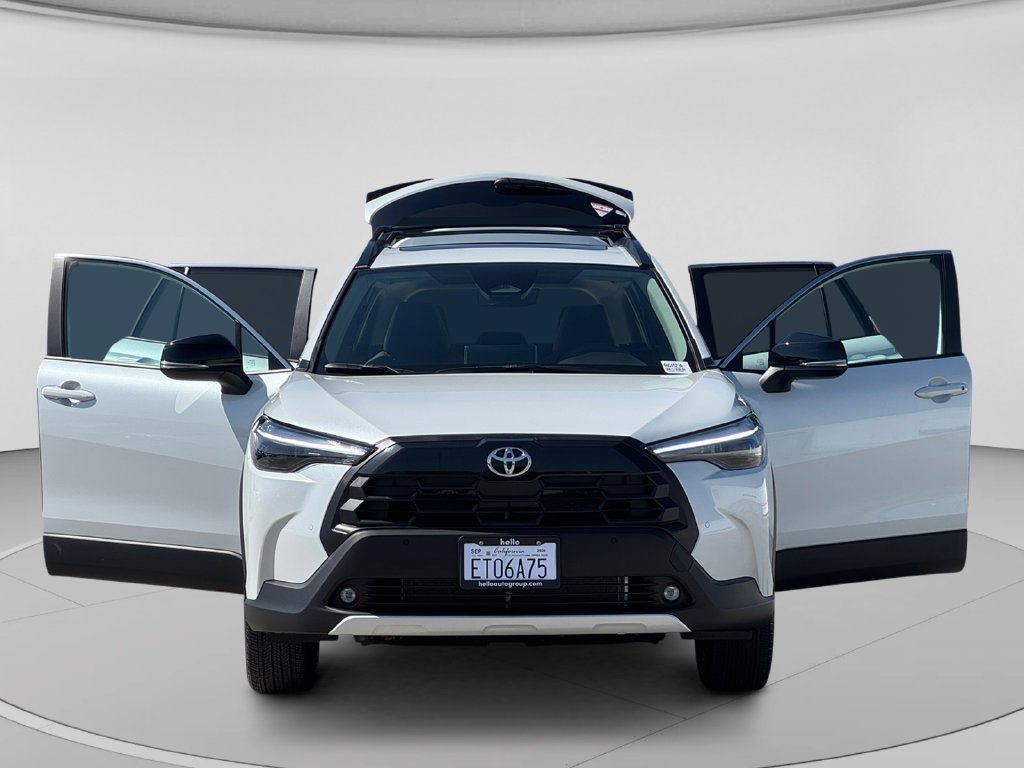 Used 2026 Pearl Toyota XLE image 28