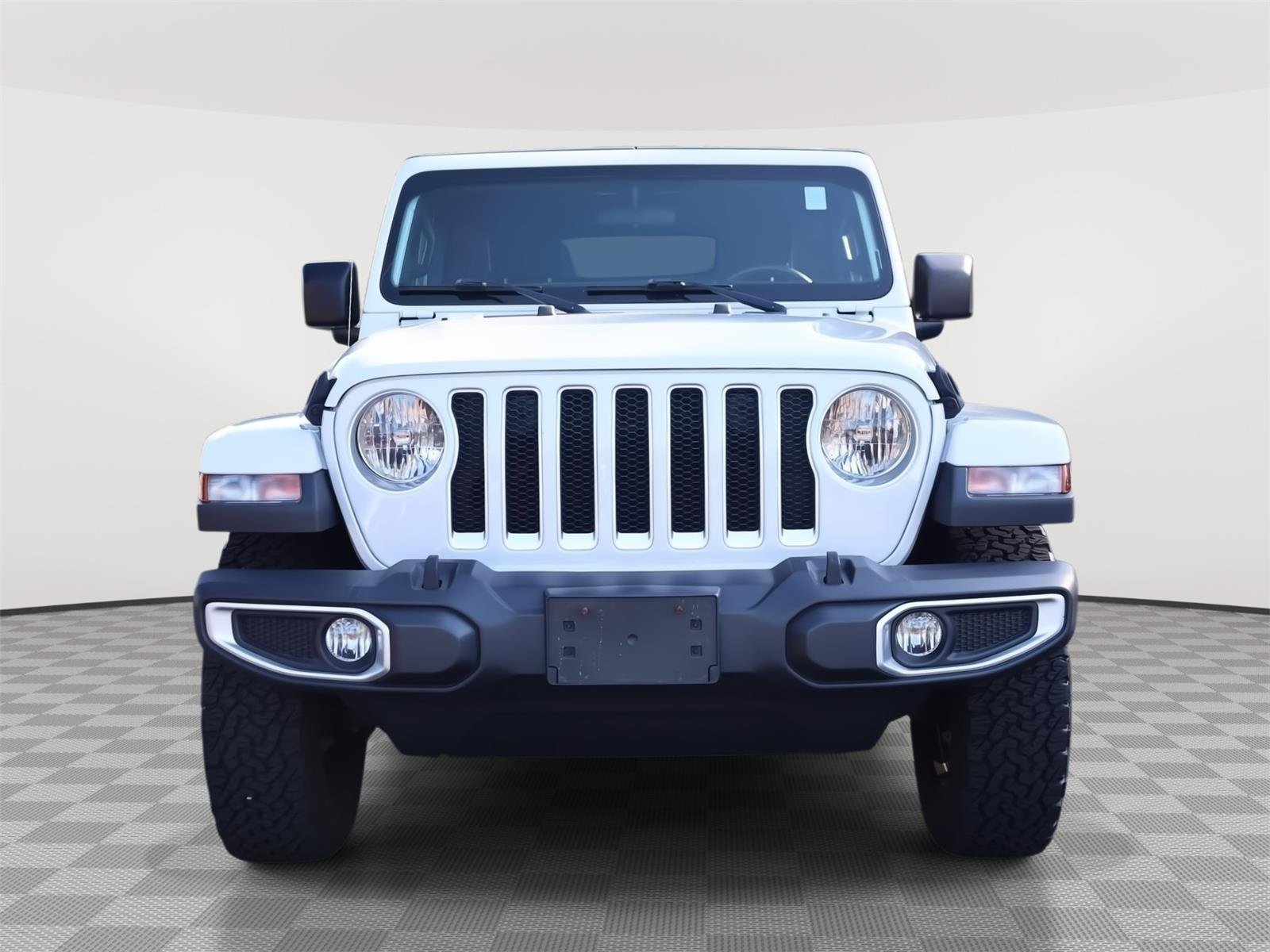 Used 2020 Bright White Clearcoat Jeep Sahara image 2