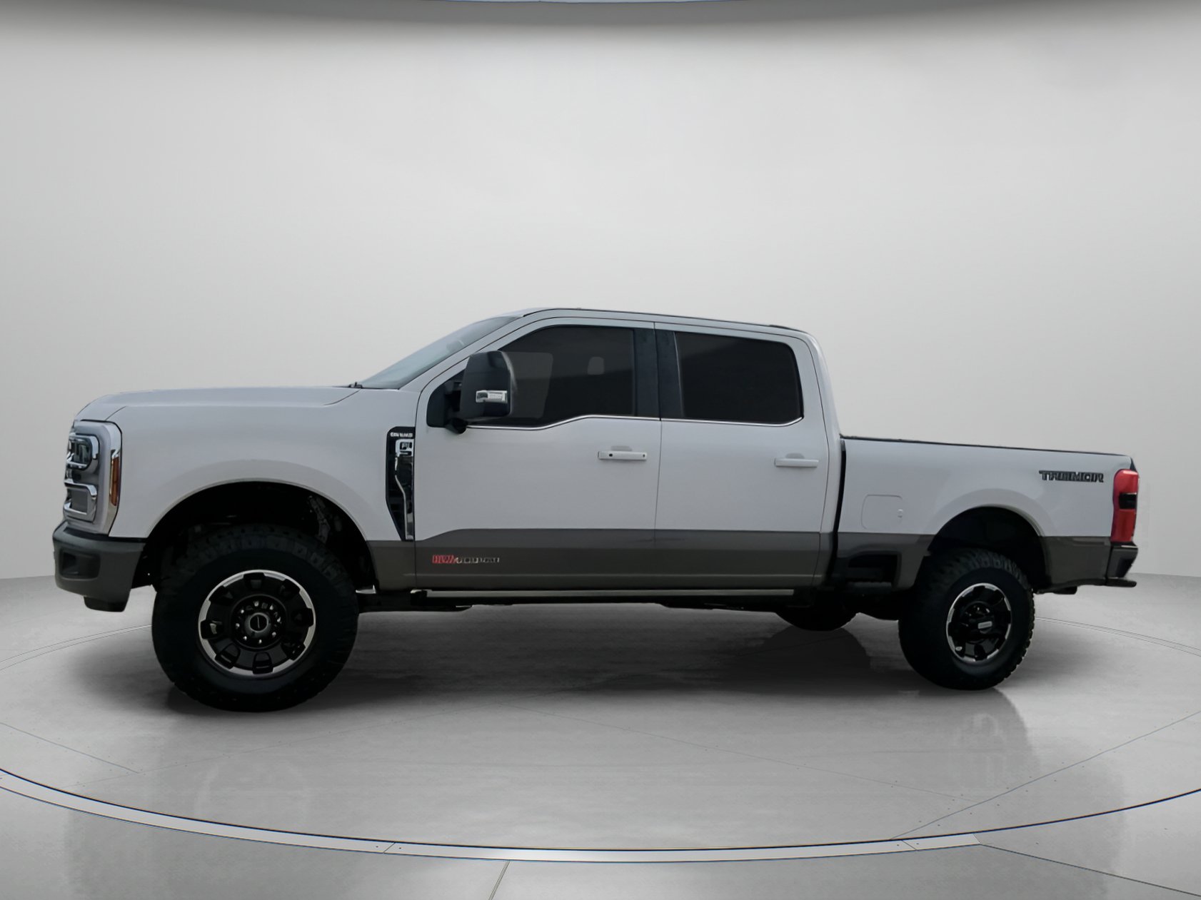 New 2026 Star White Metallic Tri-Coat Ford F-250® King Ranch® image 12
