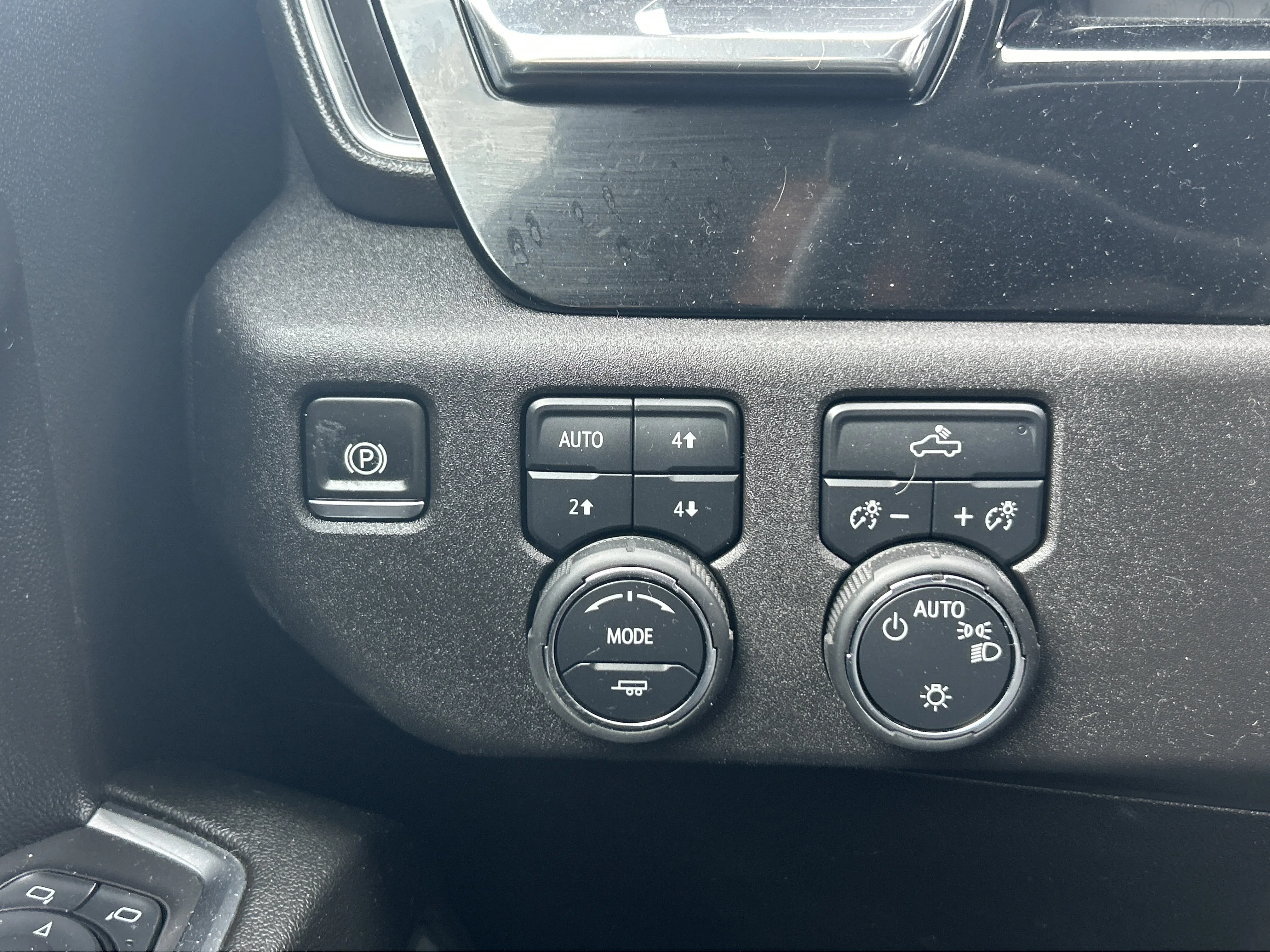 Used 2025 Black Chevrolet LT image 13