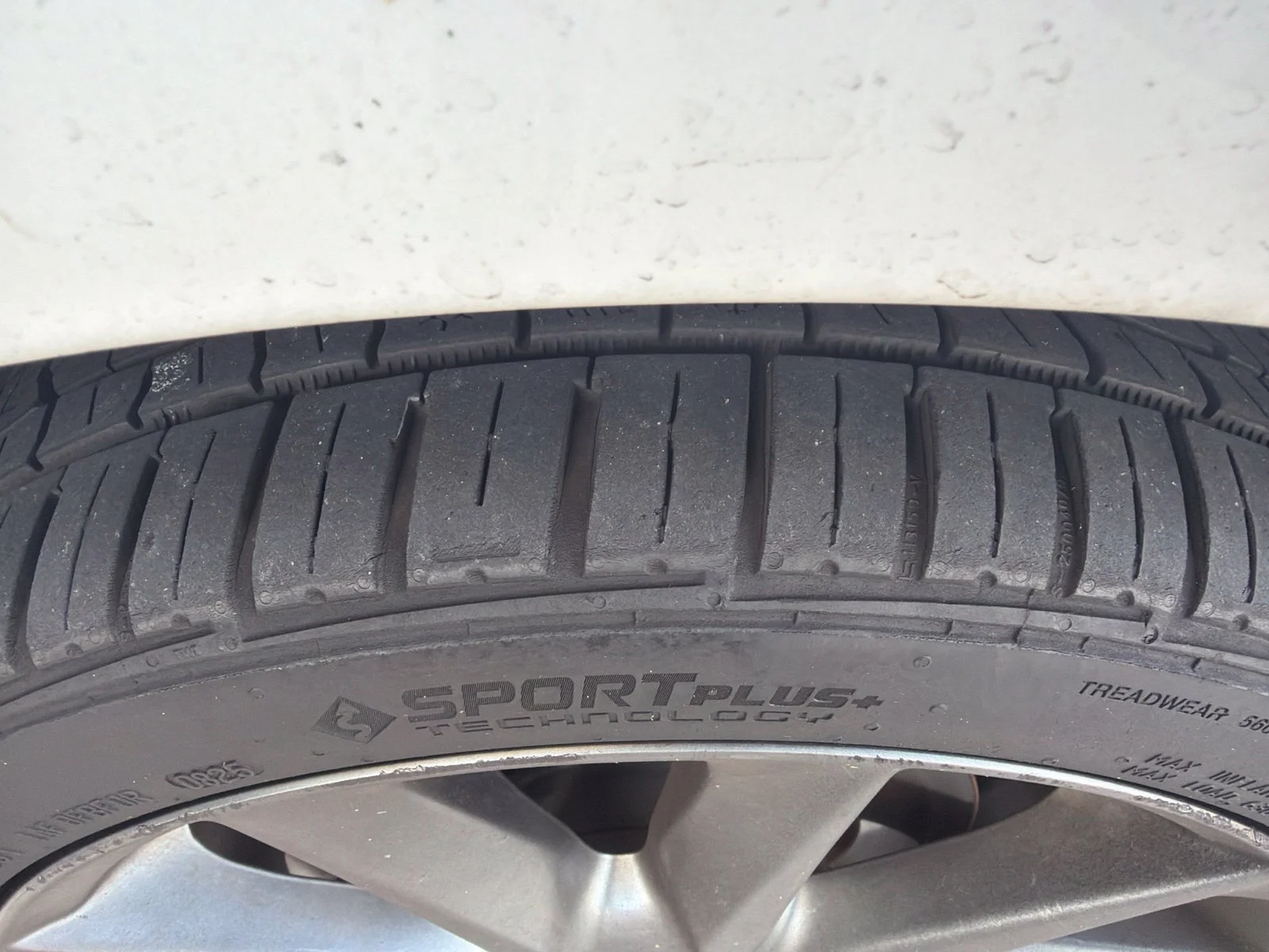 Used 2018 White Mazda Touring image 3