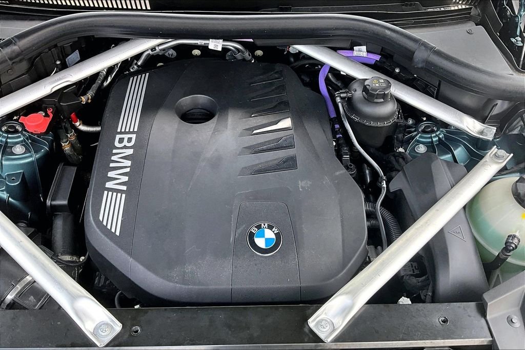 Used 2024 Blue BMW xDrive40i image 32