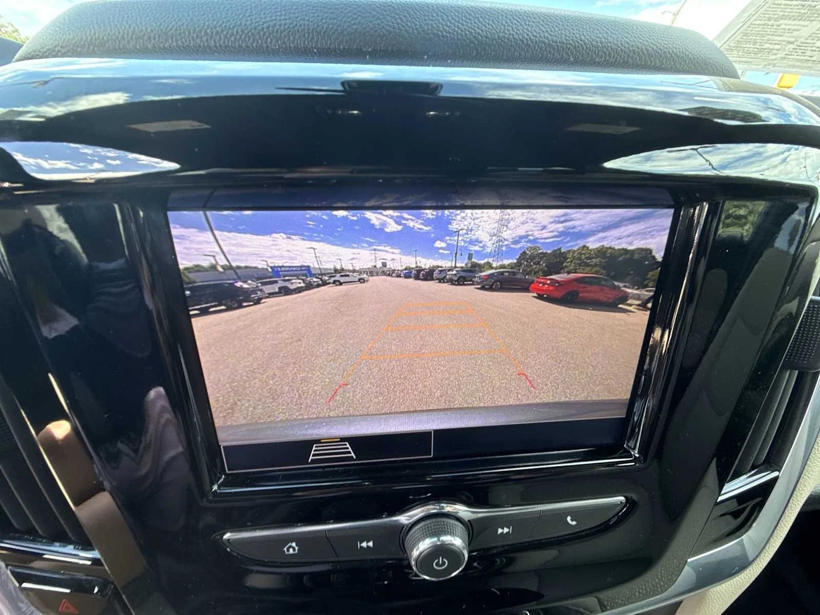 2023 Chevrolet Traverse LS - Photo 14