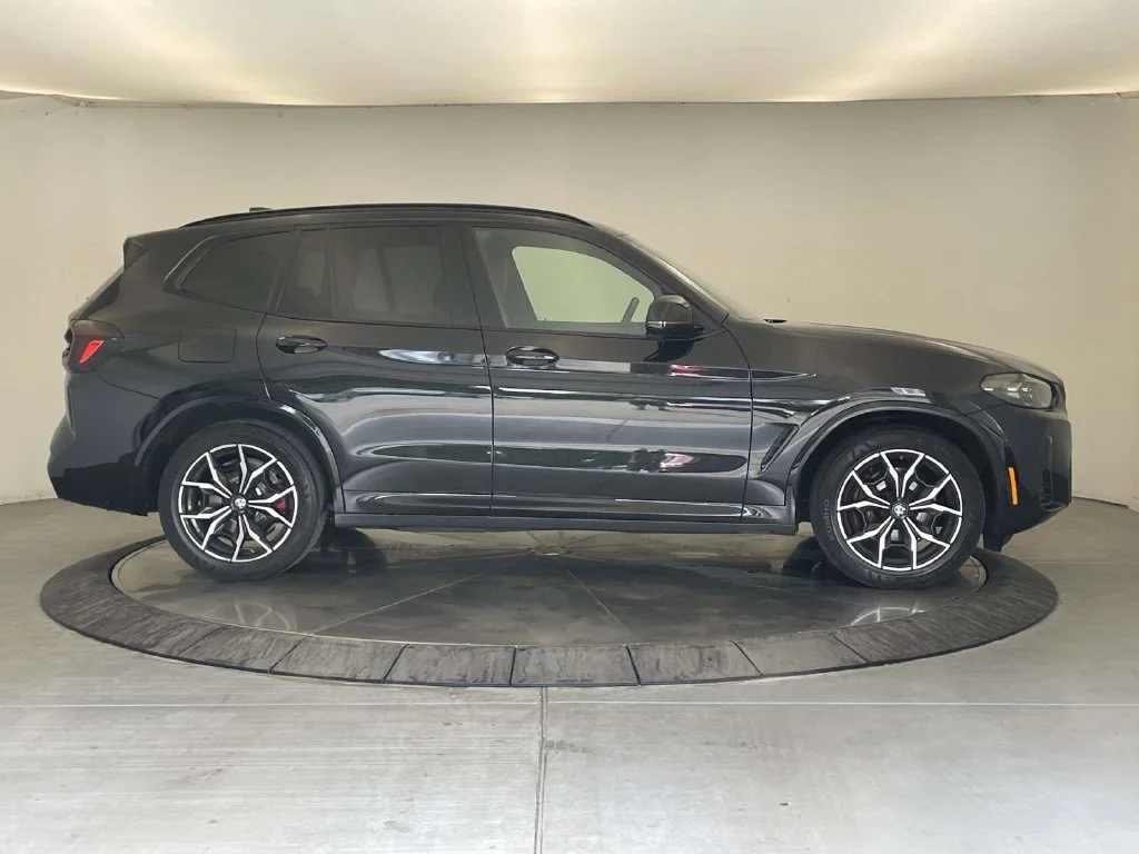 Used 2023 Black BMW M40i image 6