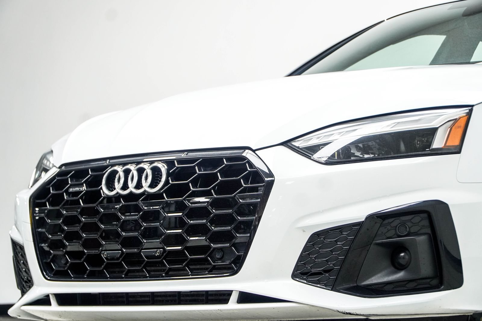 Used 2025 White Audi 45 S line Premium Plus image 2