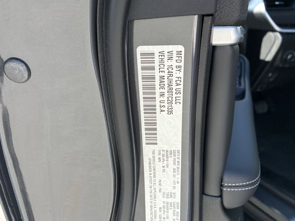 New 2026 Baltic Gray Metallic Clear-Coat Exterior Paint Jeep Altitude image 38