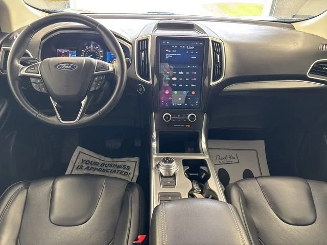 Used 2022  Ford Titanium image 6