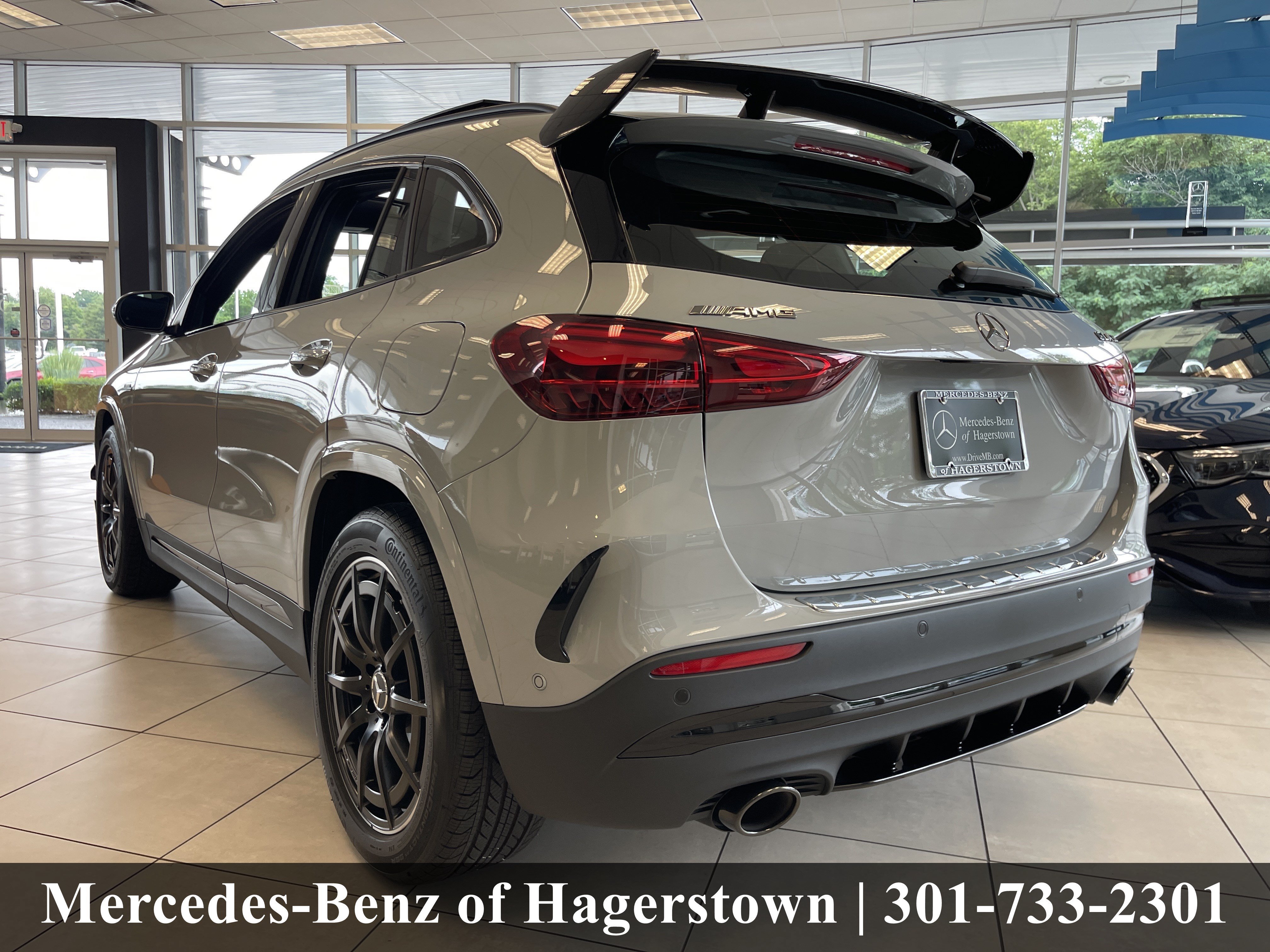 New 2026 MANUFAKTUR Alpine Grey Mercedes-Benz AMG® GLA 35 4MATIC SUV image 49