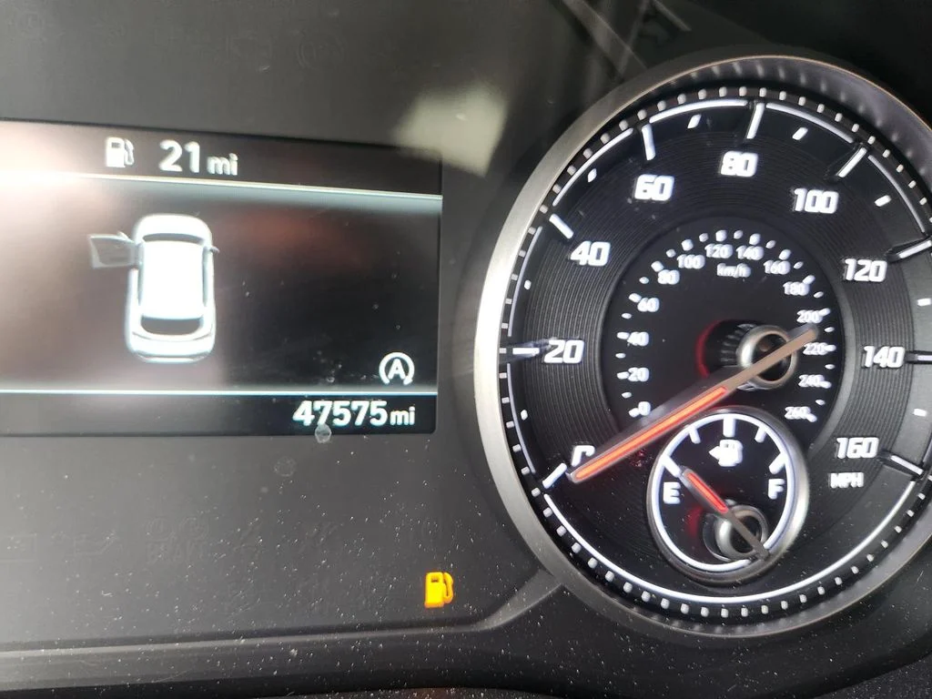 Used 2022 Gray Hyundai SEL image 16