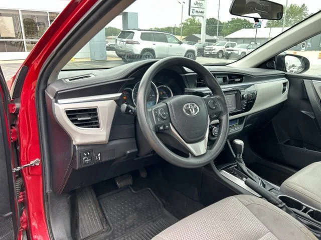 Used 2016 Barcelona Red Metallic Toyota LE image 27