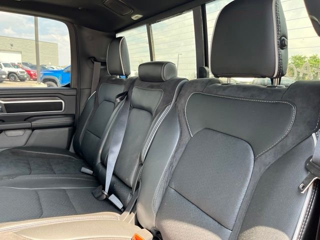 New 2026 Granite Crystal Metallic Clear-Coat Exterior Paint RAM Laramie image 18