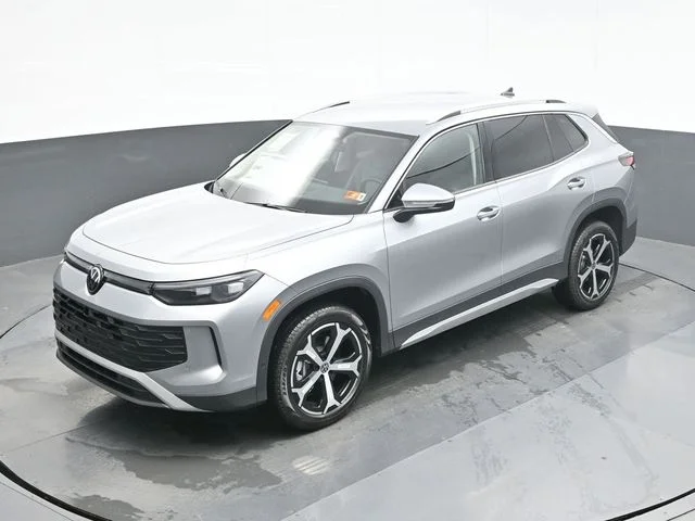 2026 Volkswagen Tiguan SE - Photo 13