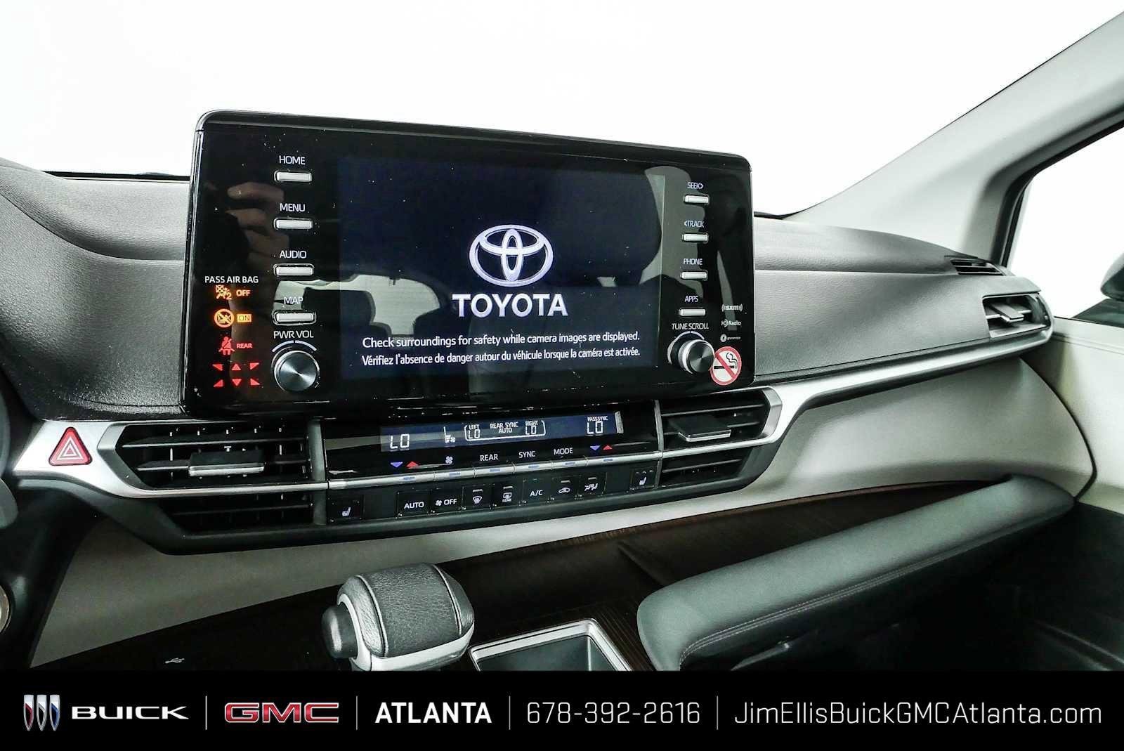2024 Toyota Sienna XLE - Photo 12
