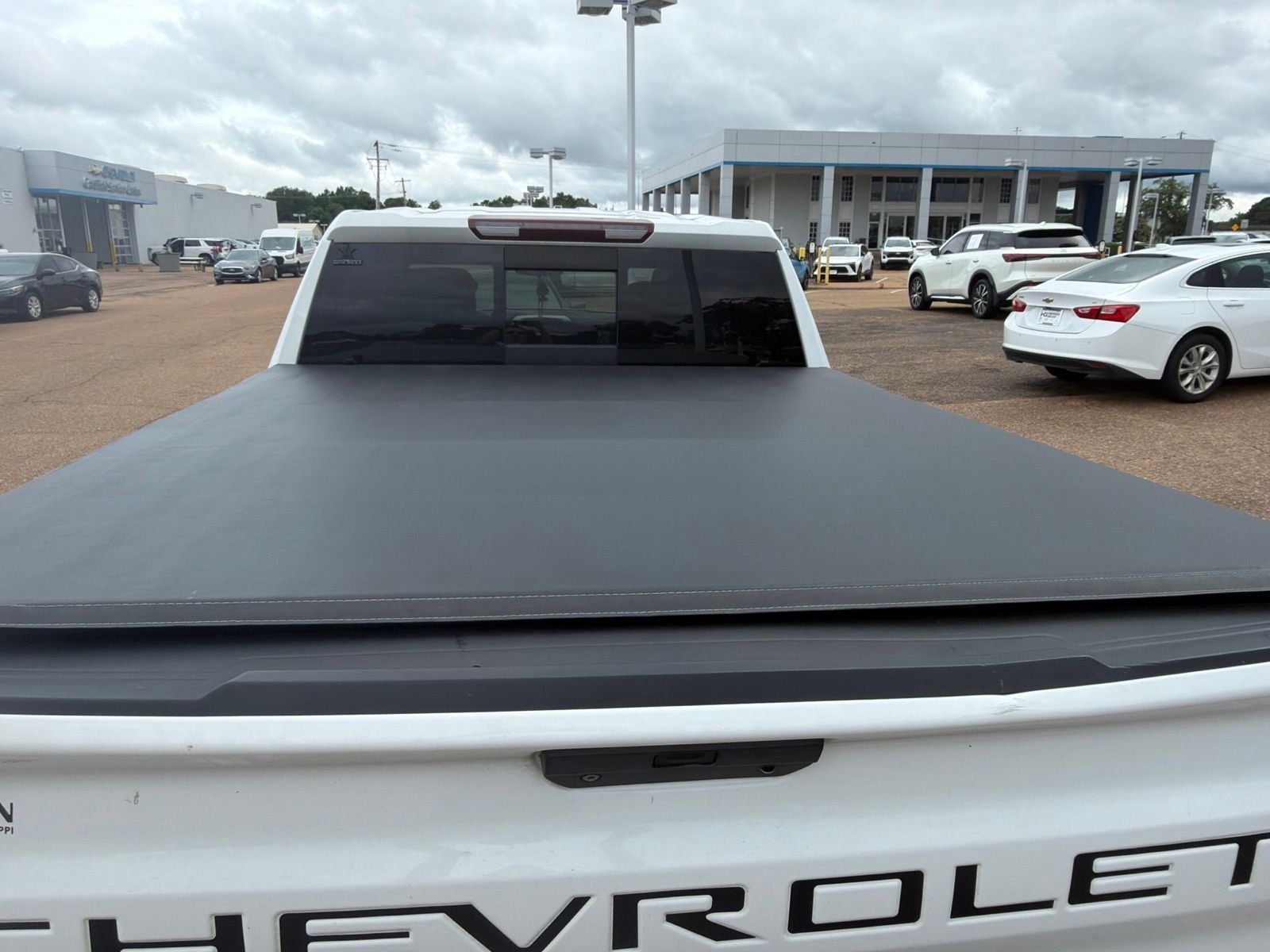 Used 2020 White Chevrolet LT image 12